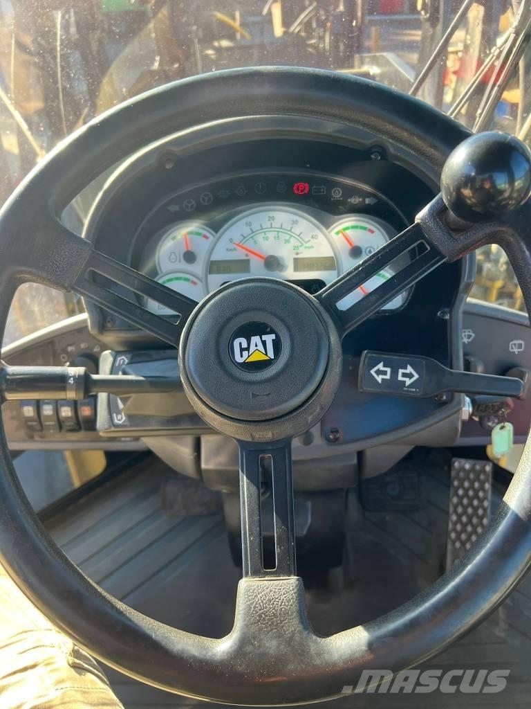 CAT IT 28 G Cargadoras sobre ruedas