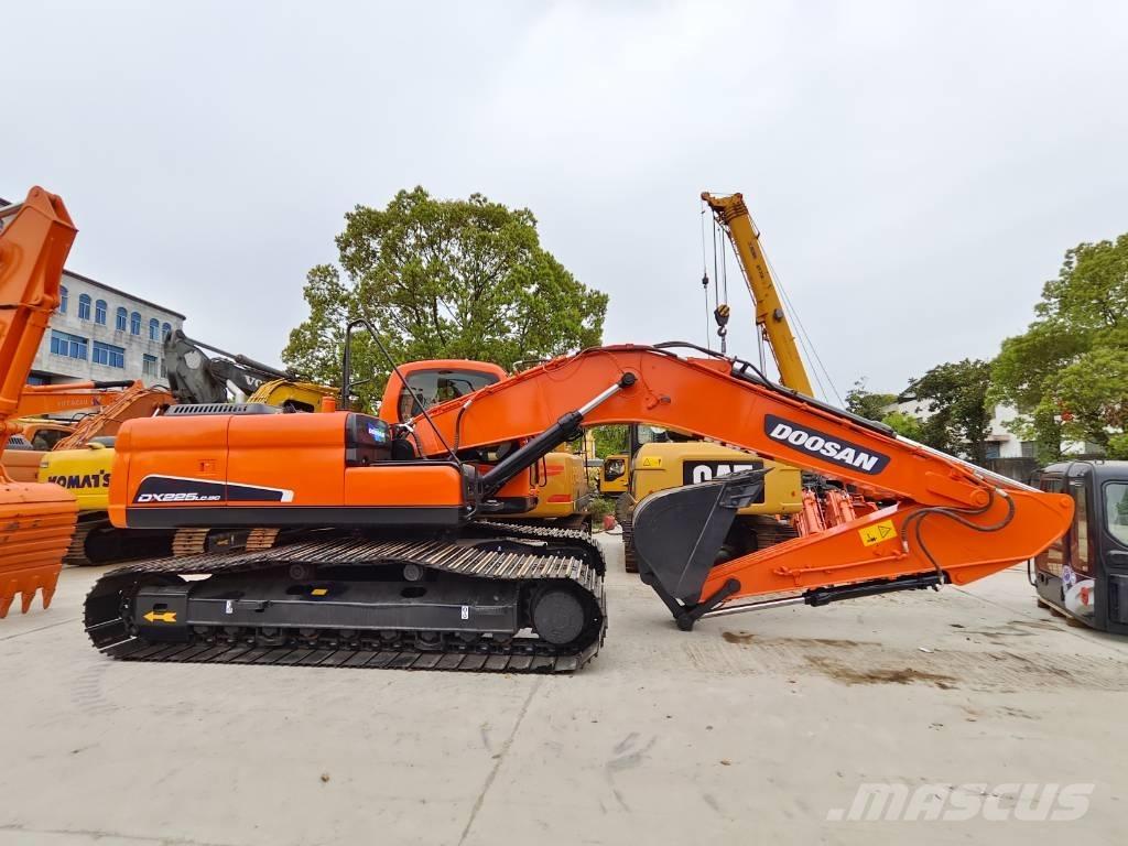 Doosan DX 225 LC Excavadoras de cadenas