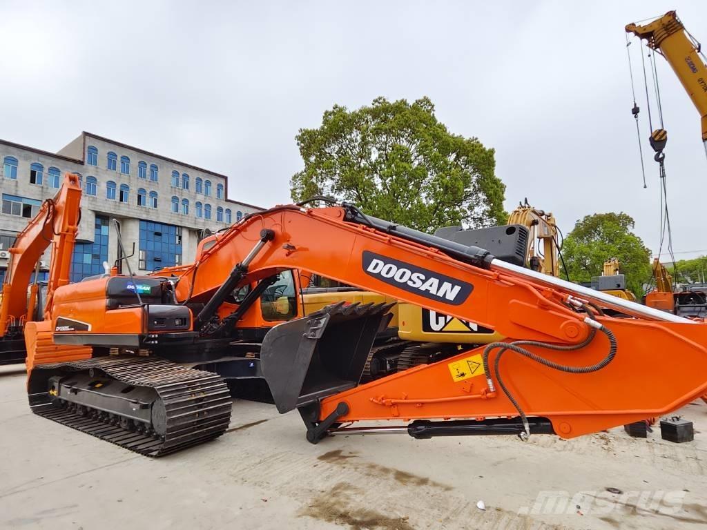 Doosan DX 225 LC Excavadoras de cadenas