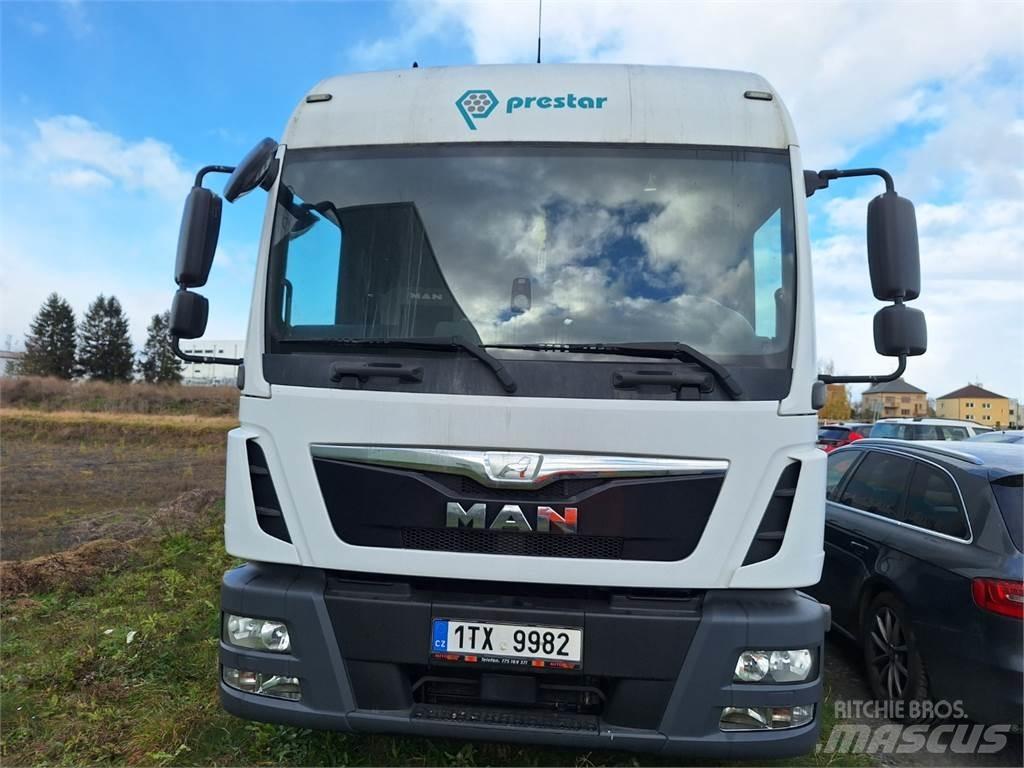 MAN TGL 12.250 Camiones caja cerrada