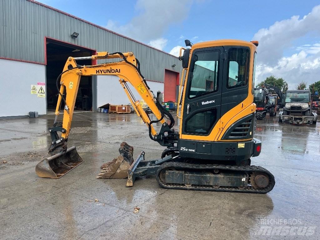 Hyundai R25Z-9 AK Mini excavadoras < 7t