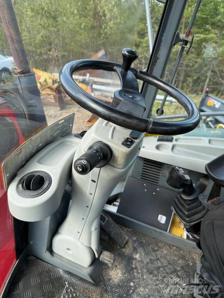 Lännen 8600 G Retrocargadoras