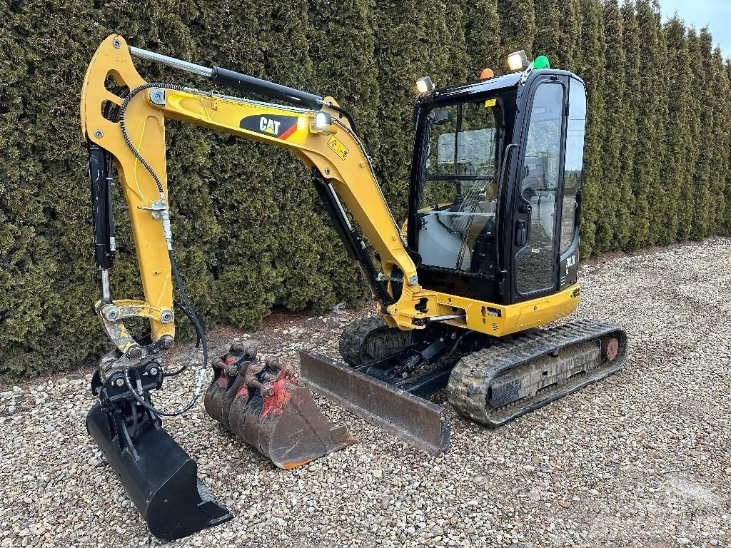 CAT 302.7 D CR Mini excavadoras < 7t