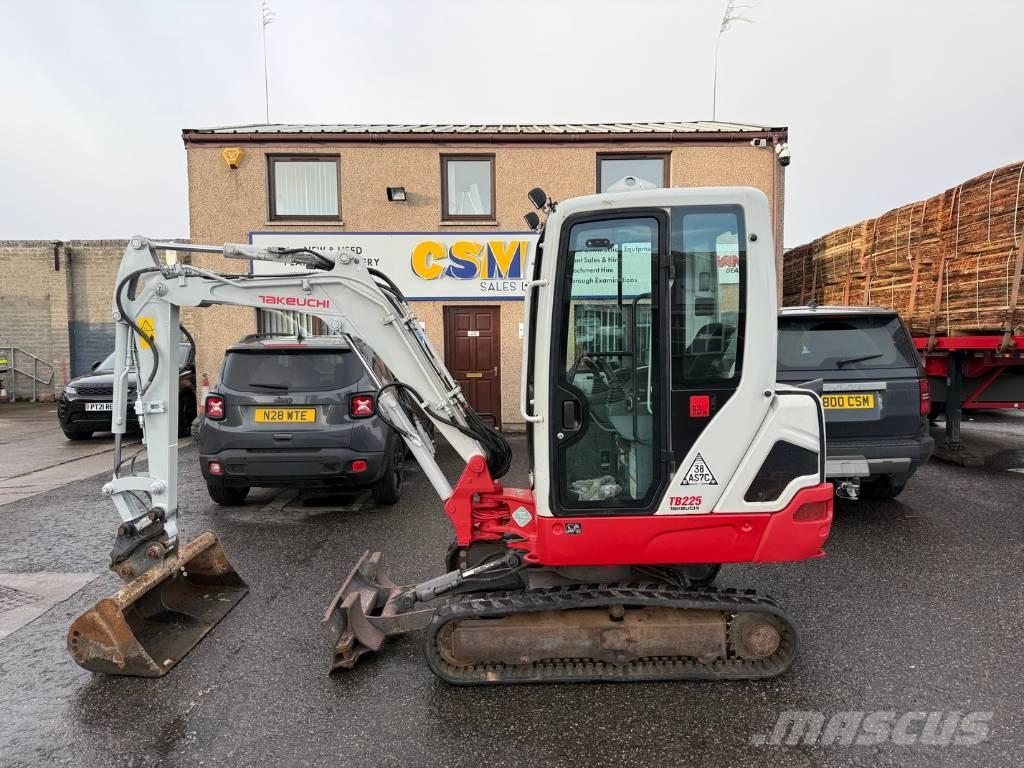Takeuchi TB 225 Mini excavadoras < 7t