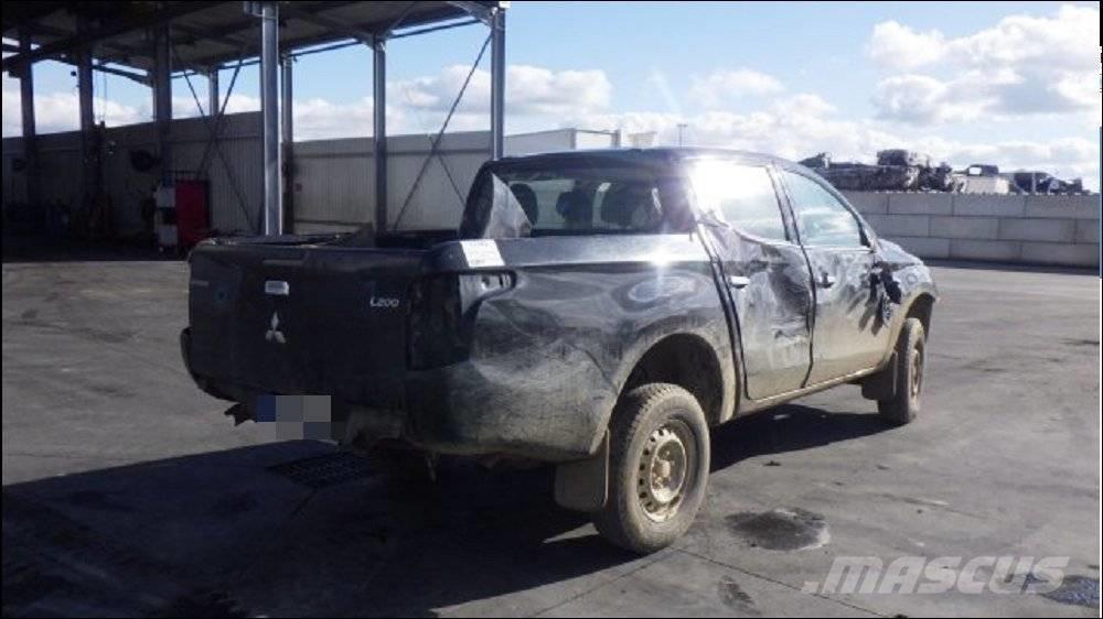 Mitsubishi L 200 4 Furgonetas caja abierta