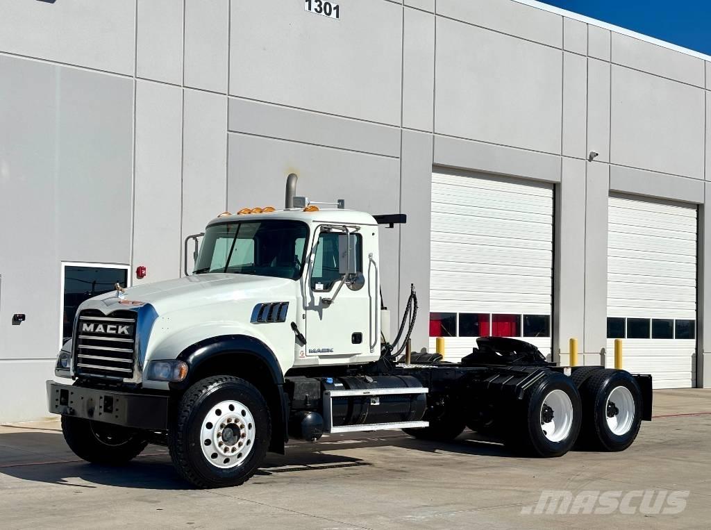 Mack Granite Cabezas tractoras