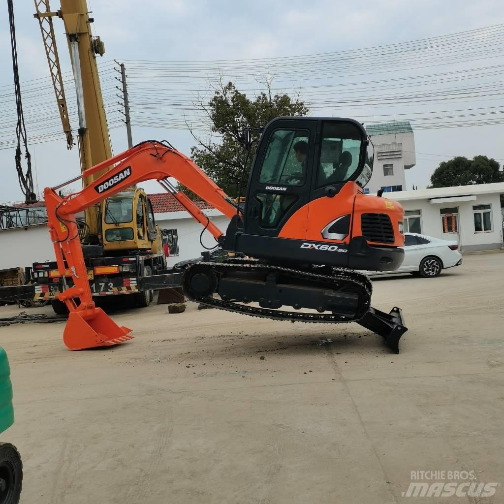 Doosan DX 60 Excavadoras de cadenas