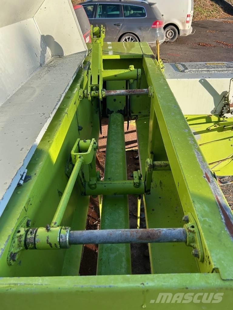 CLAAS Markant 51 Empacadoras cuadradas