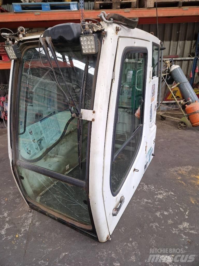 Liebherr A 904 C Cabinas e interior