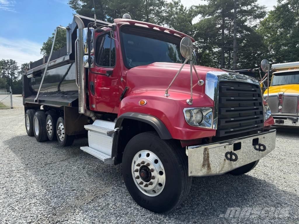 Freightliner 114 SD Camiones bañeras basculantes o volquetes