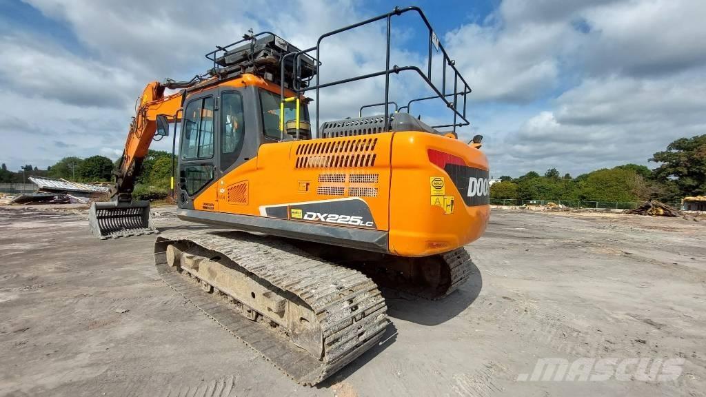 Doosan DX 225 LC Excavadoras de cadenas