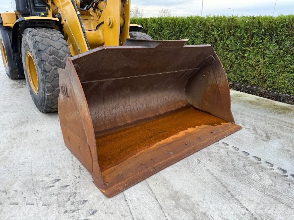 CAT 930 M Cargadoras sobre ruedas