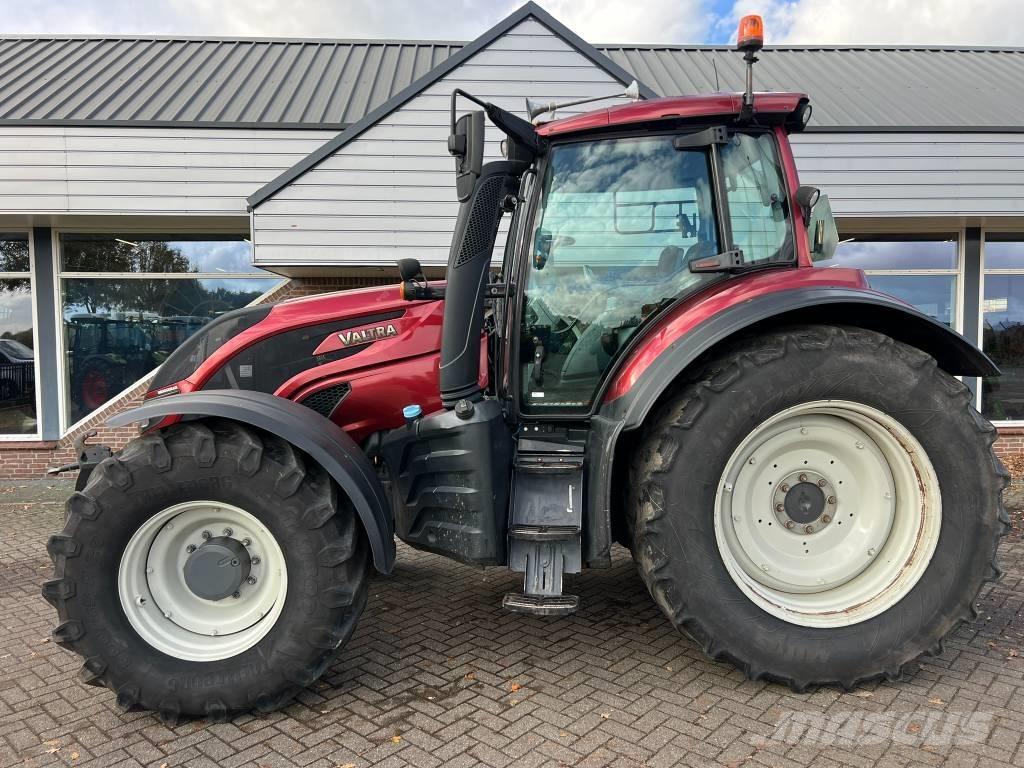 Valtra T 174 Versu Tractores