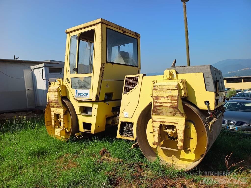 Bomag BW 151 AD-2 Rodillos de doble tambor