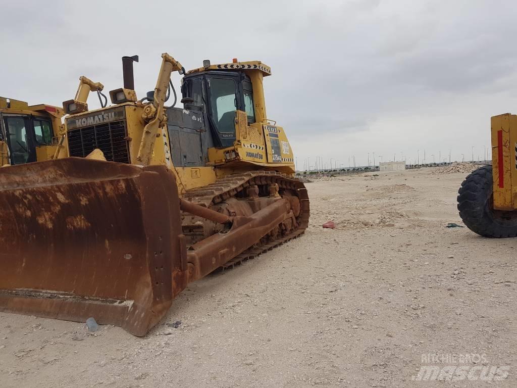 Komatsu D 275 AX Buldozer sobre oruga