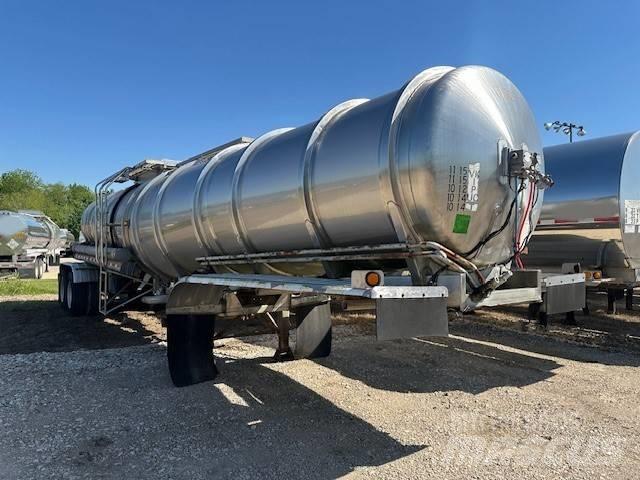  NOVA MC307 7000 GAL Cisterna