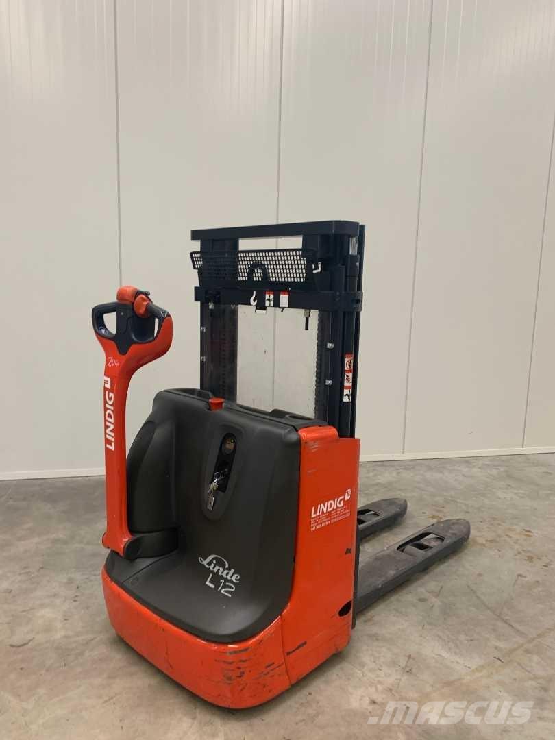 Linde L12 Apiladores eléctricos autopropulsados