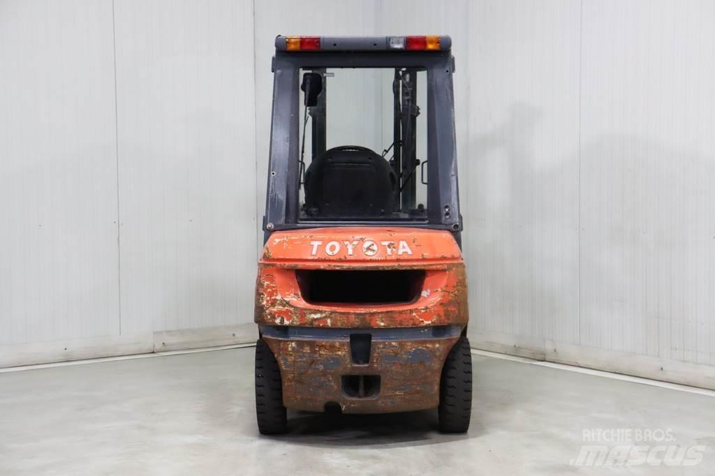Toyota 62-7FDF25 Carretillas diesel