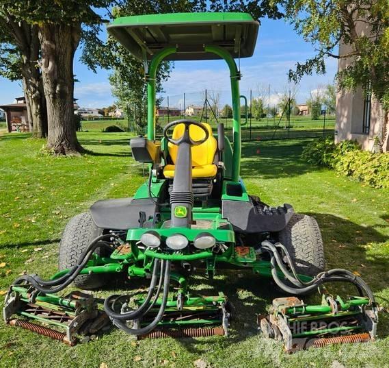 John Deere 7500 A Máquinas de calles