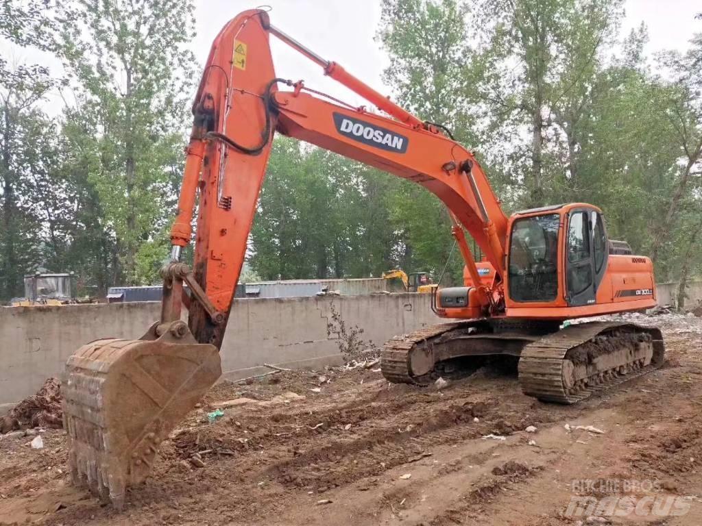 Doosan DX 300 LC Excavadoras de cadenas