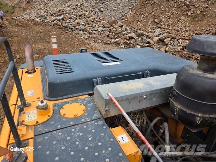 Hyundai HX 300 Excavadoras de cadenas
