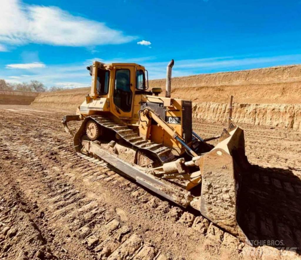 CAT D 5 H Buldozer sobre oruga