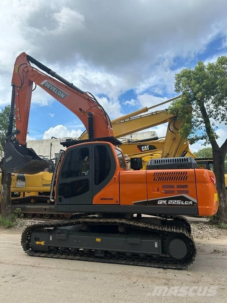 Develon DX 225 LCA Excavadoras 7t - 12t