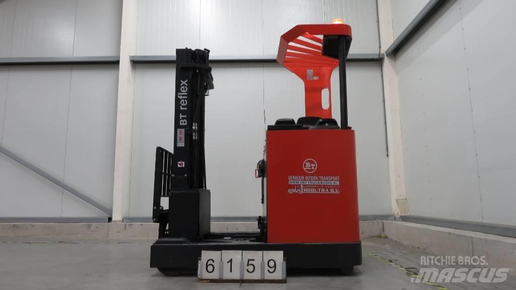 BT RRE140M Carretillas retráctiles