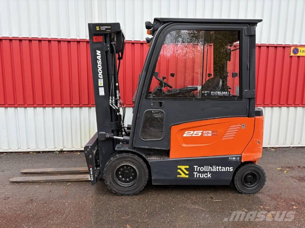Doosan B 25 X-7 Carretillas de horquilla eléctrica