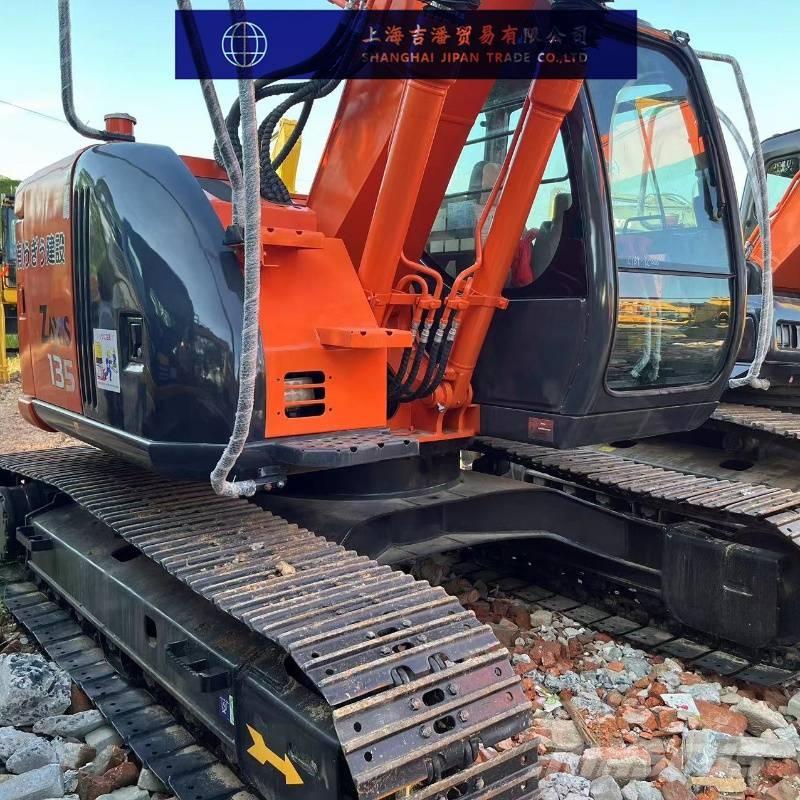 Hitachi ZX 135 Excavadoras de cadenas