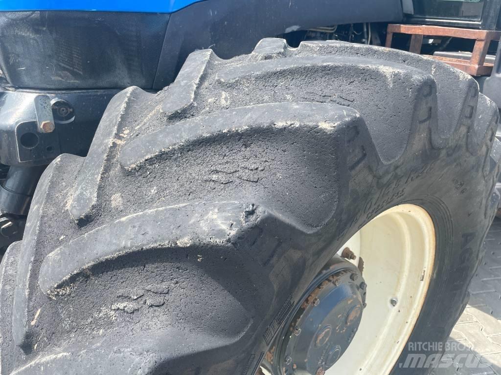 New Holland T 6080 Tractores