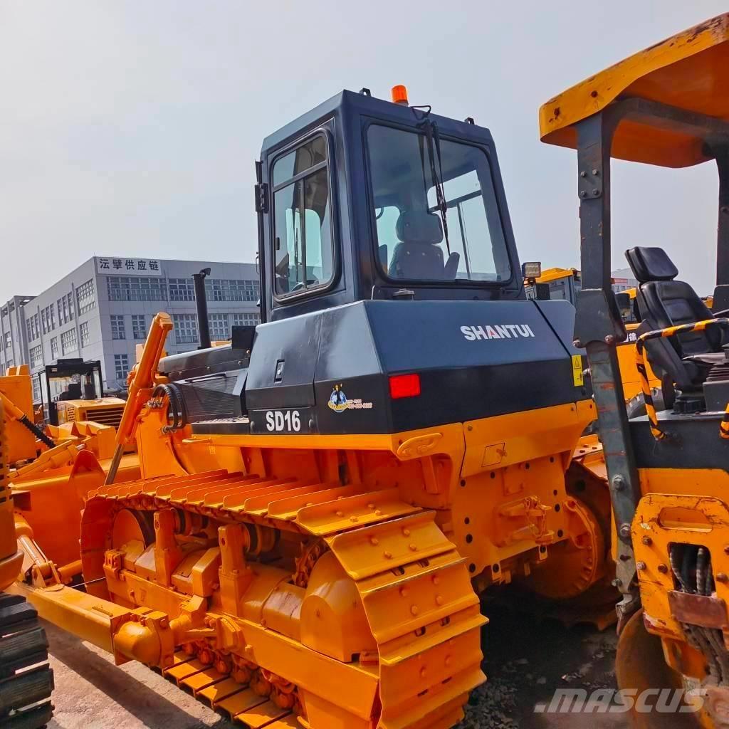 Shantui SD 16 Buldozer sobre oruga