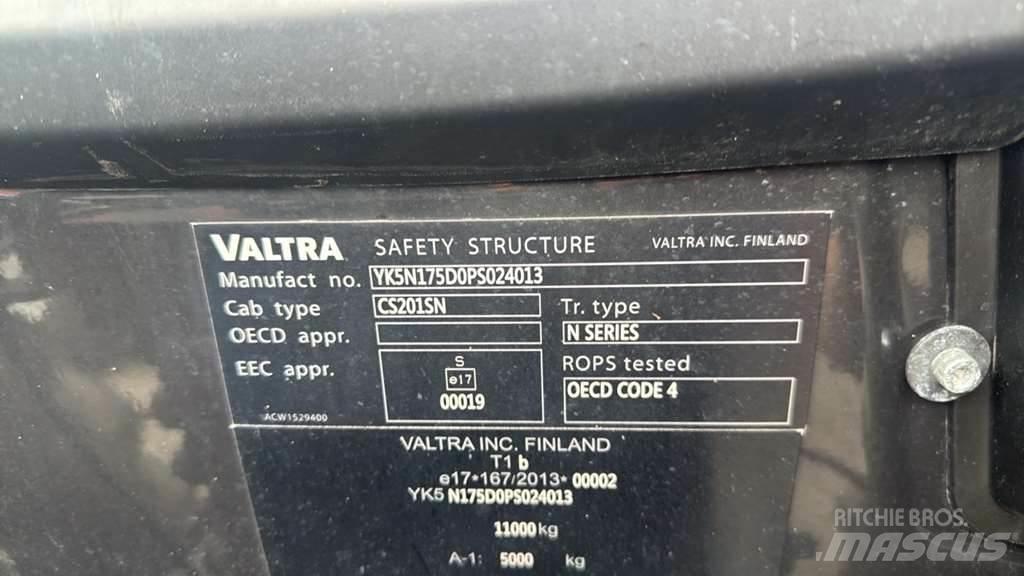 Valtra N175 Tractores