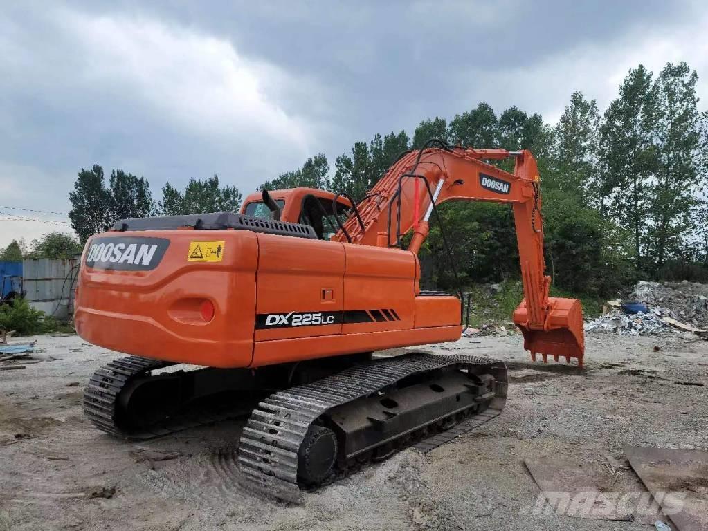 Doosan DX 225 LC Excavadoras de cadenas