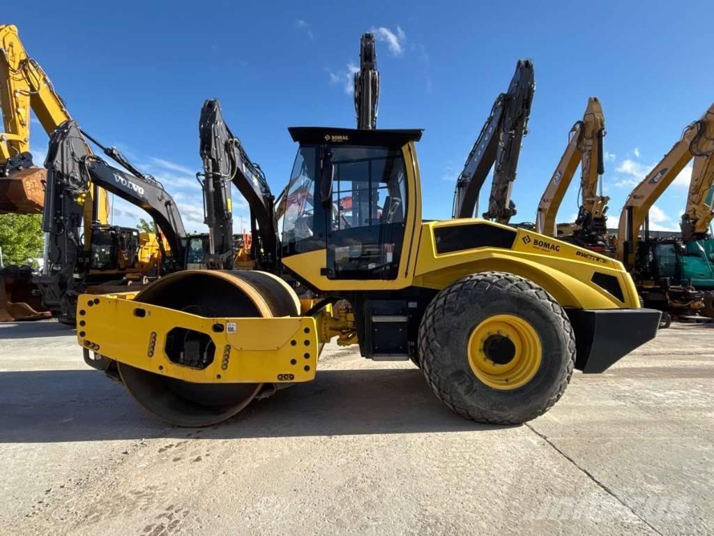 Bomag BW213D-5 Rodillos de un solo tambor