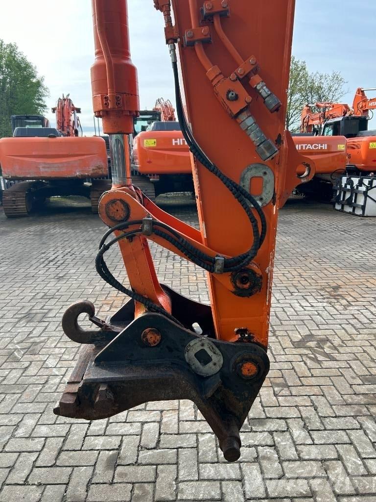 Hitachi ZX 140 W-3 Excavadoras de ruedas