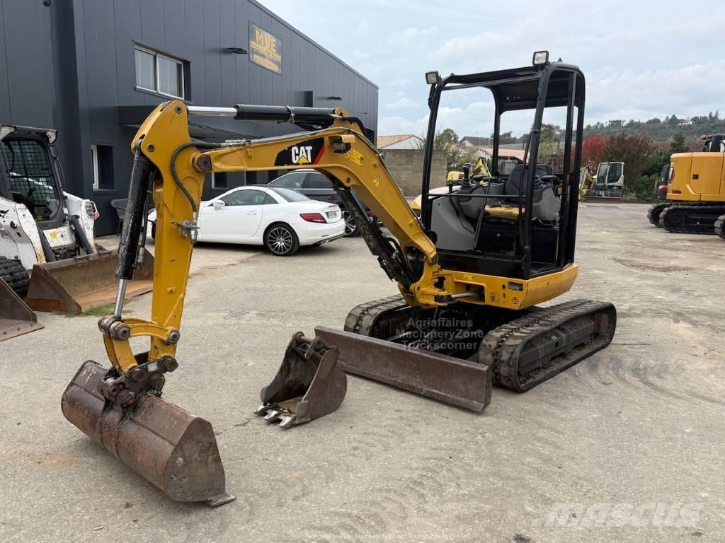 CAT 302.7 CR Mini excavadoras < 7t