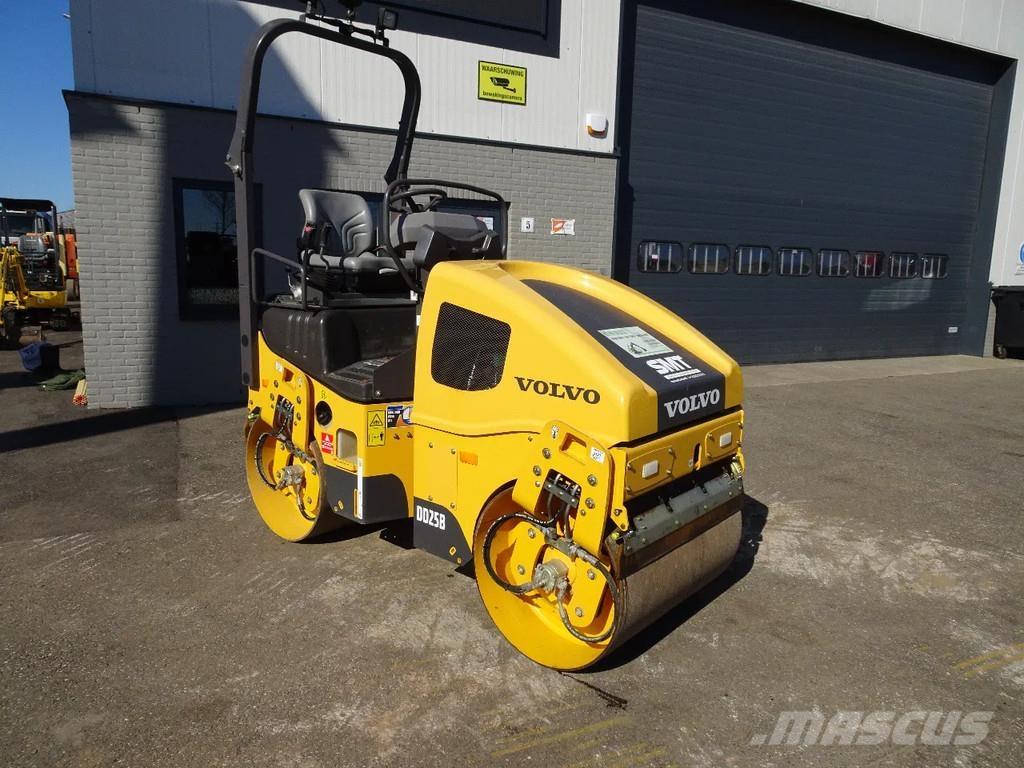 Volvo DD25P Rodillos de doble tambor