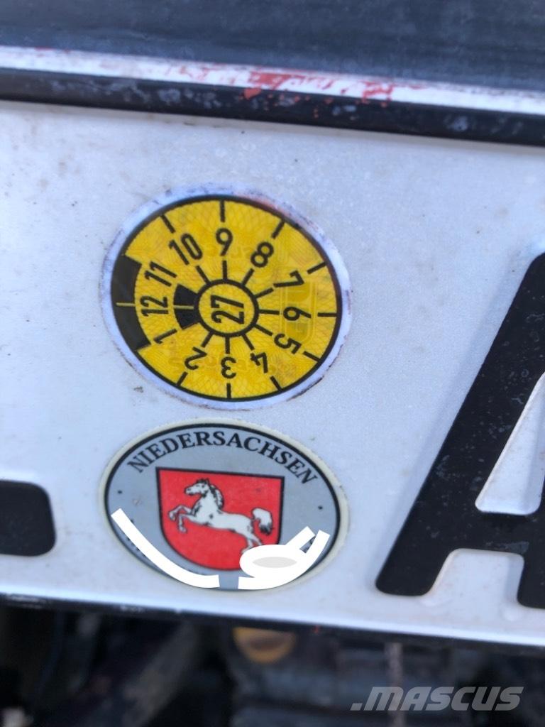 Shibaura ST 330 HST Tractores compactos