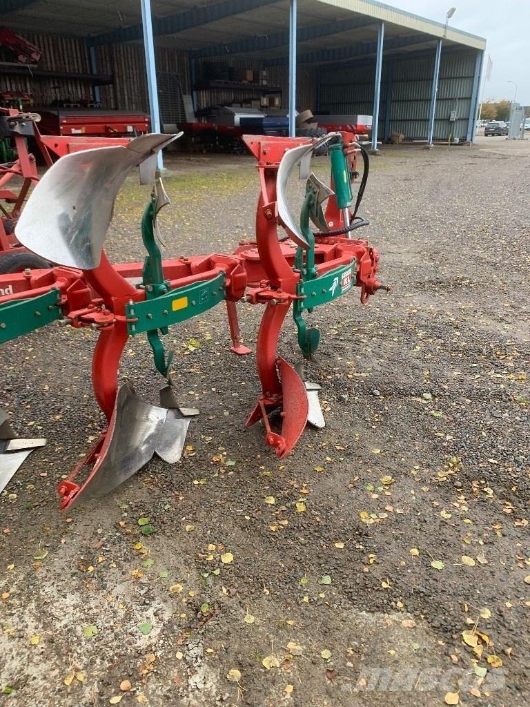 Kverneland EM85 Arados reversibles suspendidos