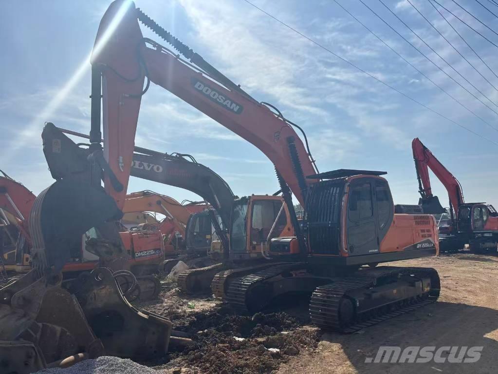 Doosan DX 225 LCA Excavadoras 7t - 12t
