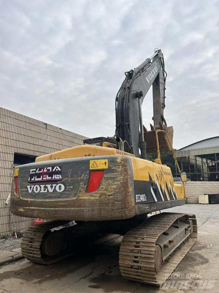 Volvo 240DL Excavadoras de cadenas