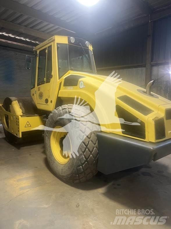 Bomag BW213D-4 Rodillos de un solo tambor