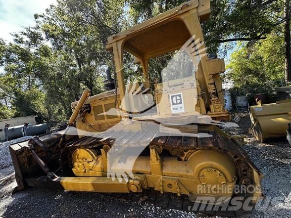 CAT D6D Buldozer sobre oruga