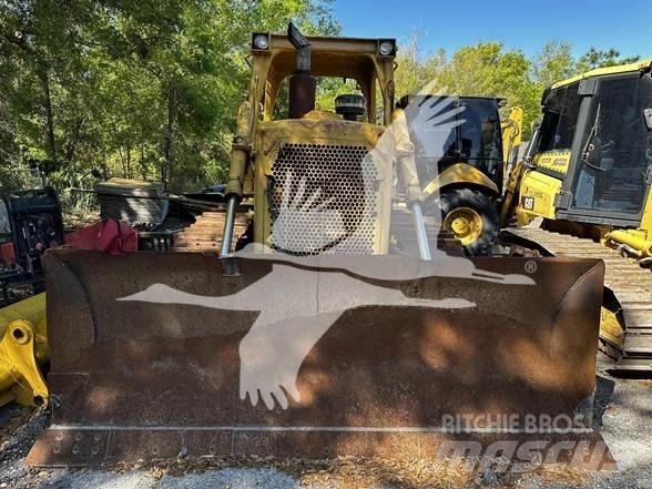 CAT D6D Buldozer sobre oruga