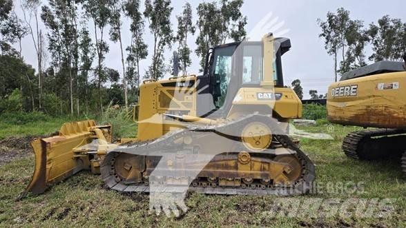 CAT D6N LGP Buldozer sobre oruga