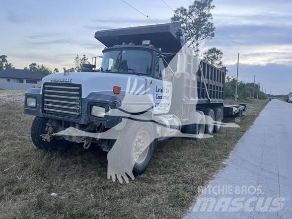 Mack RD688S Camiones bañeras basculantes o volquetes