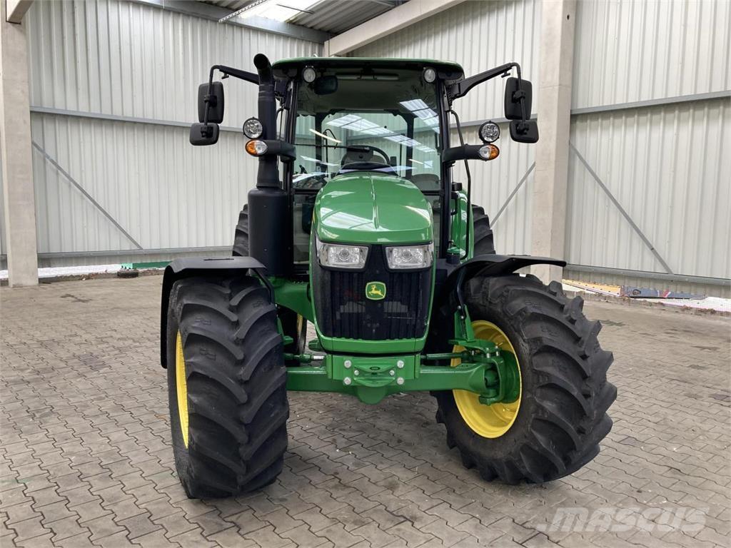 John Deere 5090M Tractores