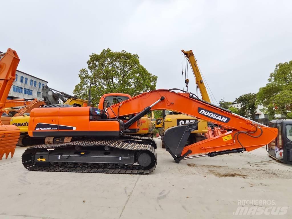 Doosan DX 225 LC Excavadoras de cadenas