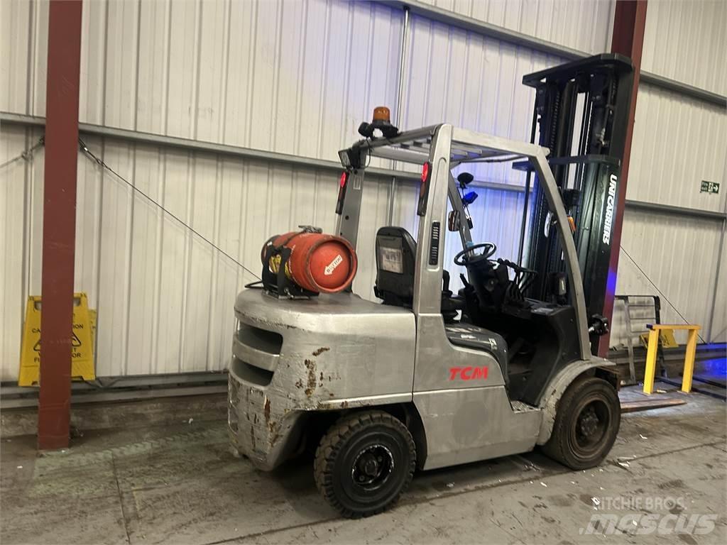 TCM UG1F2A35DU Carretillas LPG